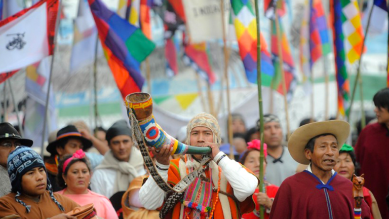 EFEMÉRIDES: 19 de abril, Día del Indígena americano