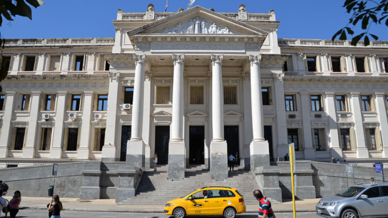 Escándalo en Tribunales I