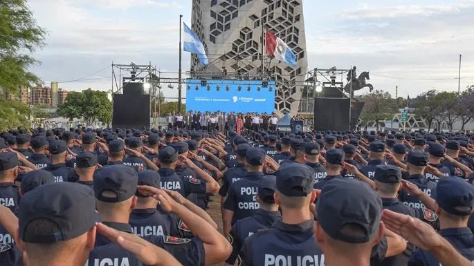 Incorporan más de 700 policías