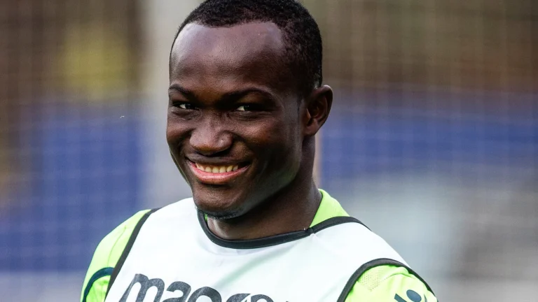 Falleció jugador de fútbol en pleno partido