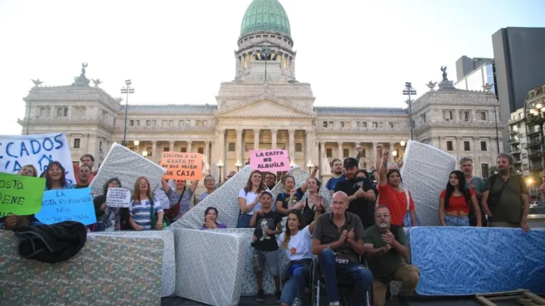 Inquilinos protestarán con un “colchonazo” en el Congreso