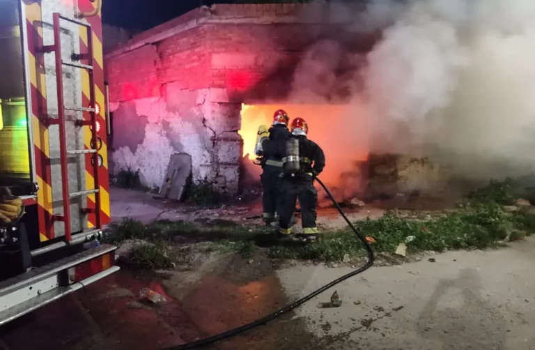 Colonia Caroya: Incendio en planta de Arcor 