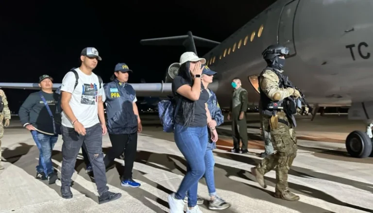 La esposa de Fito Macías ya está libre en Ecuador