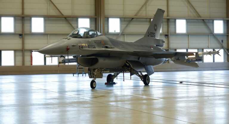 Argentina comprará 24 aviones de guerra a Dinamarca