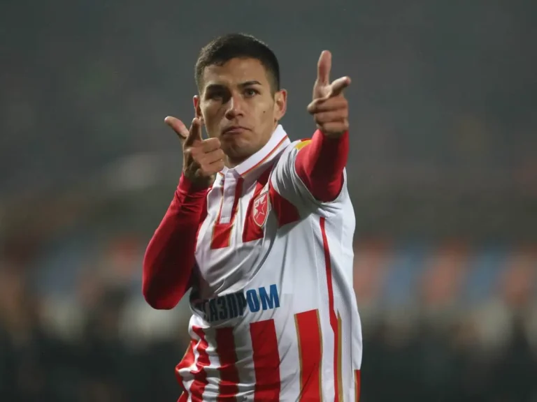 Talleres hizo oficial la contratación de Alex Vigo