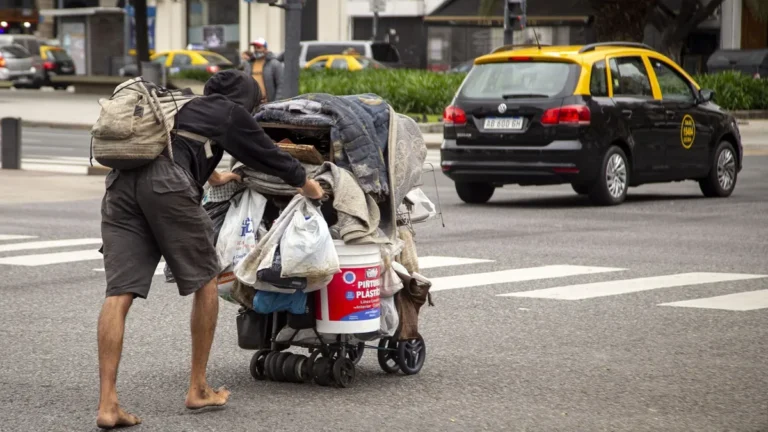 Alarmante registro de la UCA sobre la pobreza e indigencia