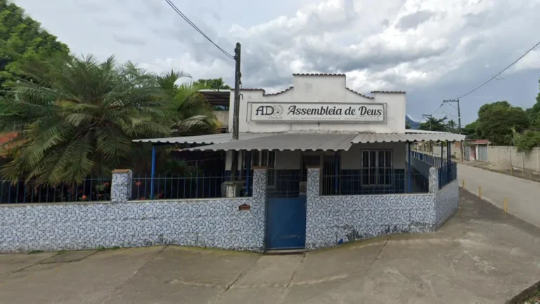 Brasil contiene más templos religiosos que escuelas y hospitales.