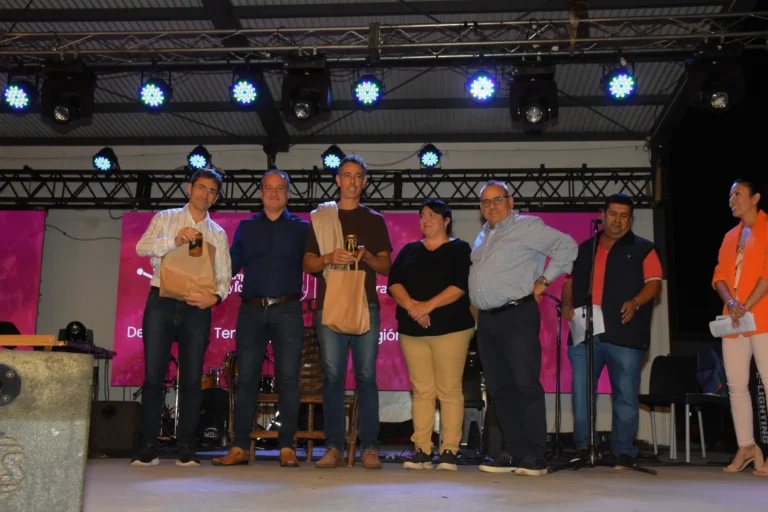 Gran fiesta en Santiago Temple 