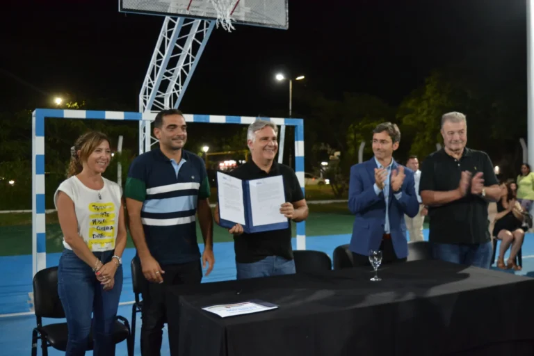 Llaryora en Pilar y Río Segundo