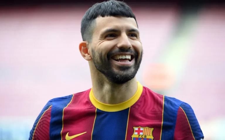 El Kun volvió a hablar de su vuelta al fútbol