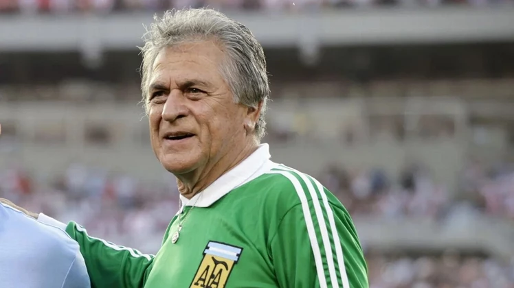 Roban la medalla de campeón al Pato Fillol