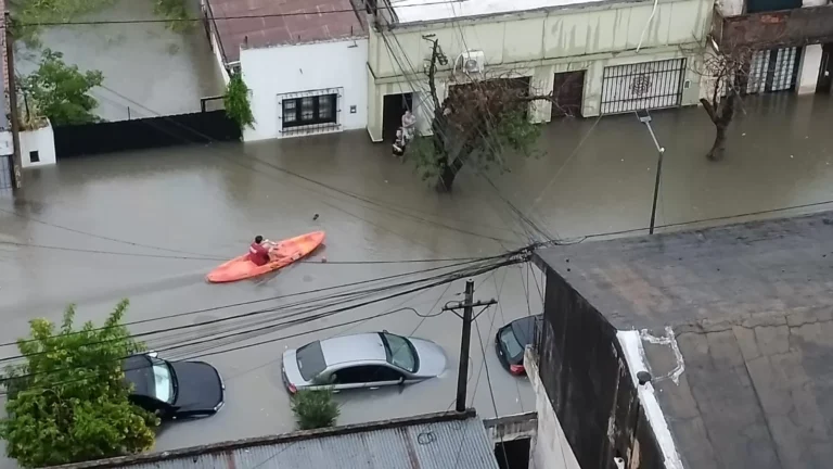Corrientes bajo las aguas