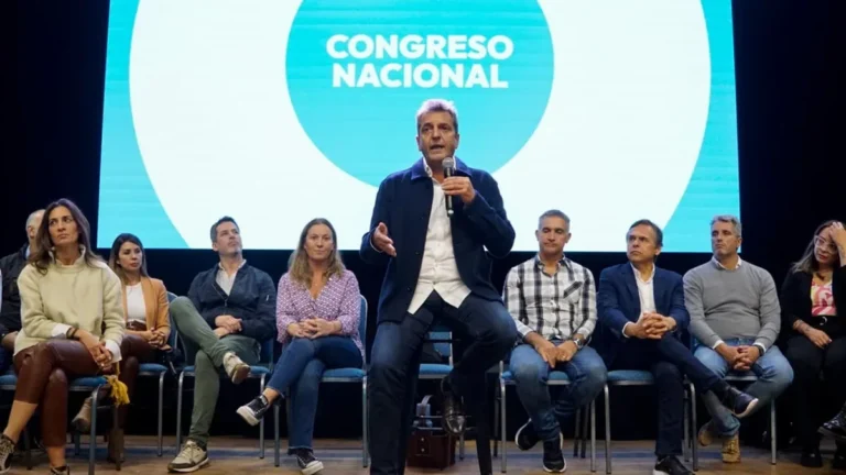 Massa reapareció en el Congreso del Frente Renovador