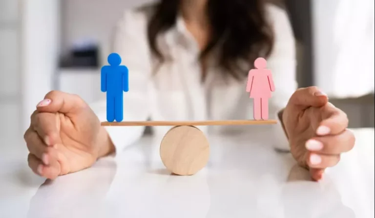 Gobierno elimina paridad de género 