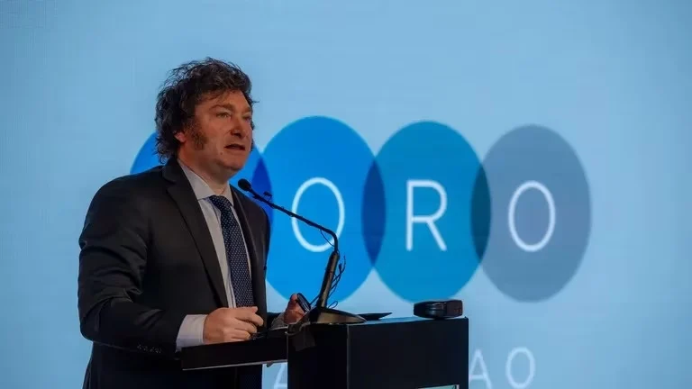 Milei disertó ante empresarios en Bariloche