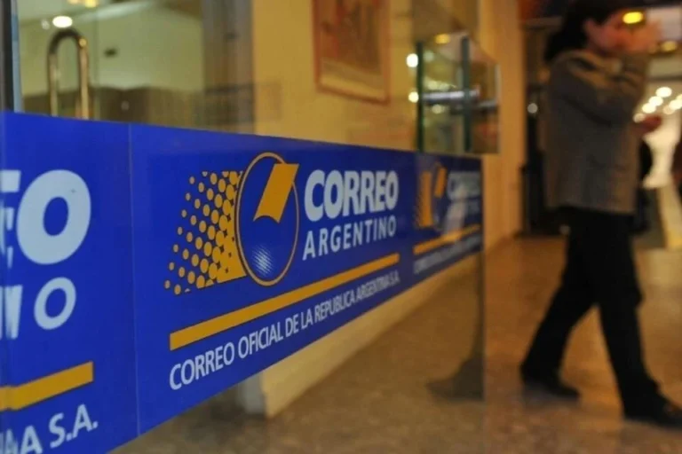 Correo Argentino: cientos de despidos