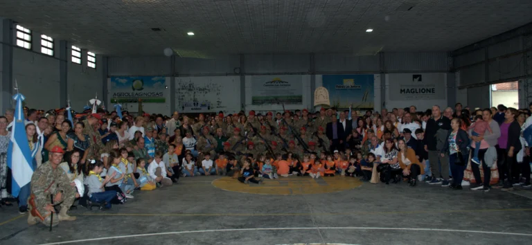 Tributo a Héroes de Malvinas en Las Junturas