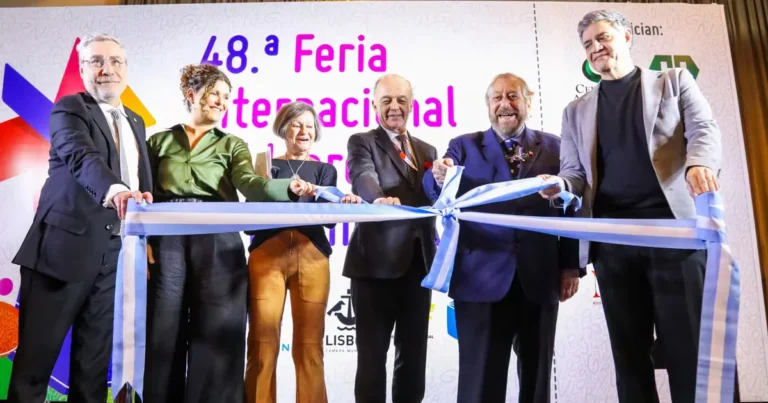 La Feria del Libro inauguró con duras críticas al Gobierno