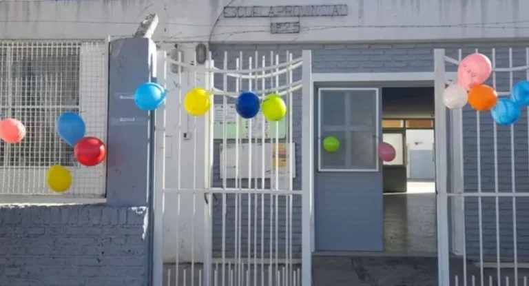 Un alumno de 12 años le fracturó la mandíbula a una docente