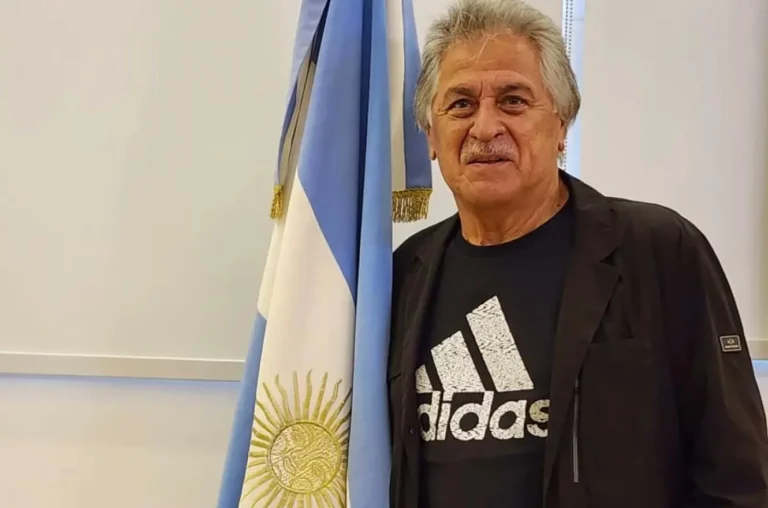 Fillol recuperó la medalla de campeón del mundo que le habían robado