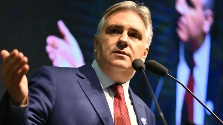 Llaryora se solidarizó con Israel