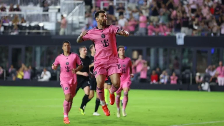Messi marcó dos goles en la victoria de Inter Miami