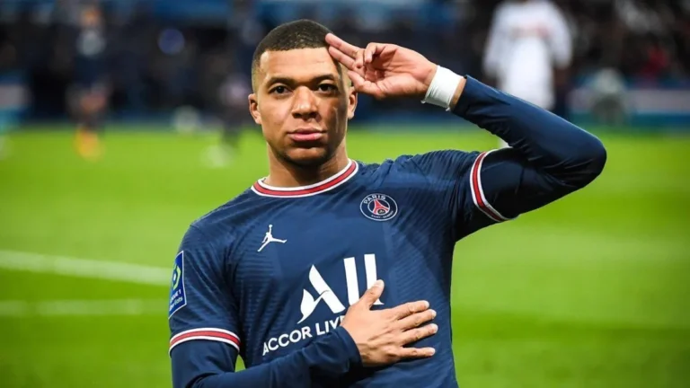 Kylian Mbappé se va del PSG