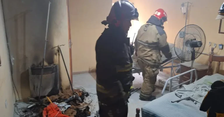 Se incendió un geriátrico en Córdoba: hay 29 evacuados y dos intoxicados