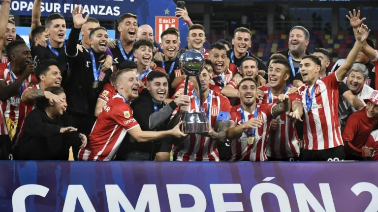 Estudiantes campeón de la Copa de la Liga