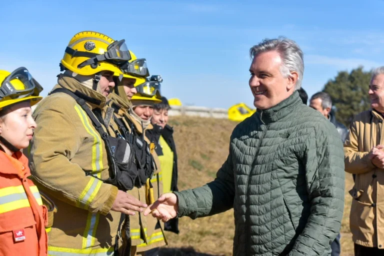 Llaryora inaugura la Base Operativa Las Tapias 