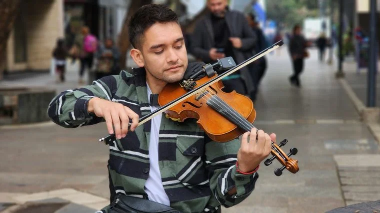 El violinista Gabriel Figueroa cautiva en Córdoba