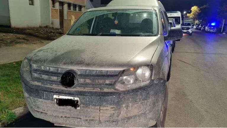 Bahía Blanca: Dejaron cuatro cadáveres en una camioneta frente al hospital