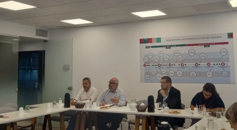 Cooperativas y Mutuales con ADEC