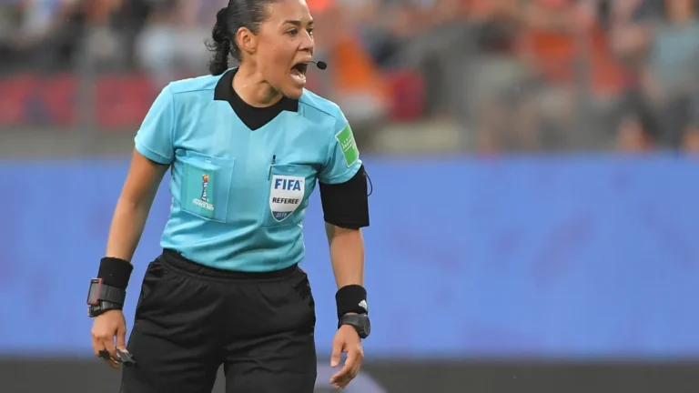 Árbitros mujeres dirigirán la Copa América