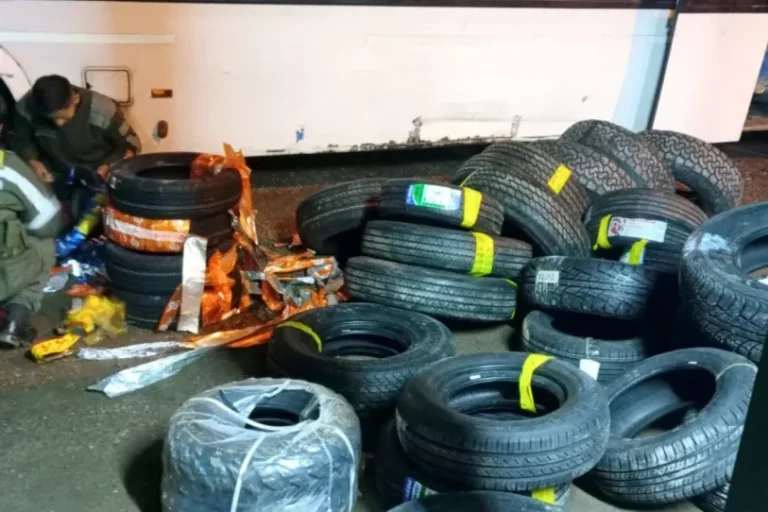 Interceptan neumáticos de contrabando