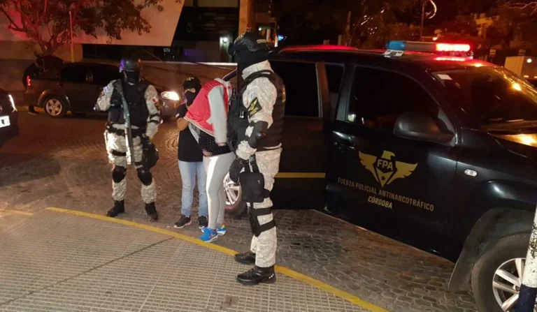 Detienen a pareja por tráfico de drogas en San Francisco