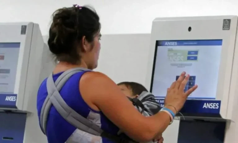 Confirman aumento de la AUH