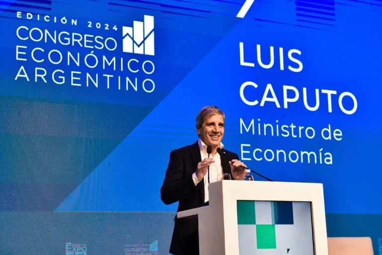 Caputo reiteró que bajará el impuesto PAIS