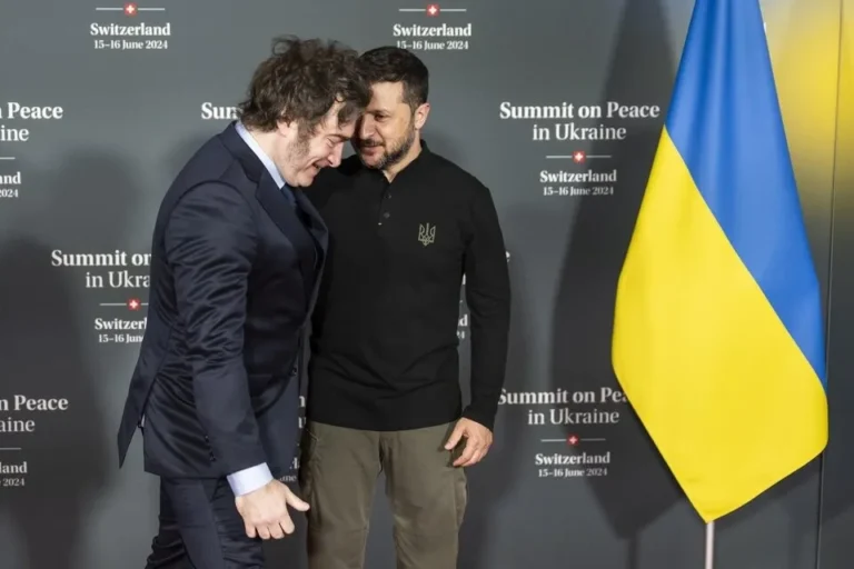 Milei asiste a la Cumbre de la Paz 