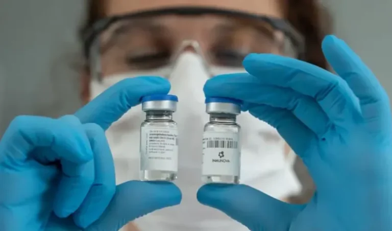 La vacuna argentina del Covid ya puede comprarse en las farmacias