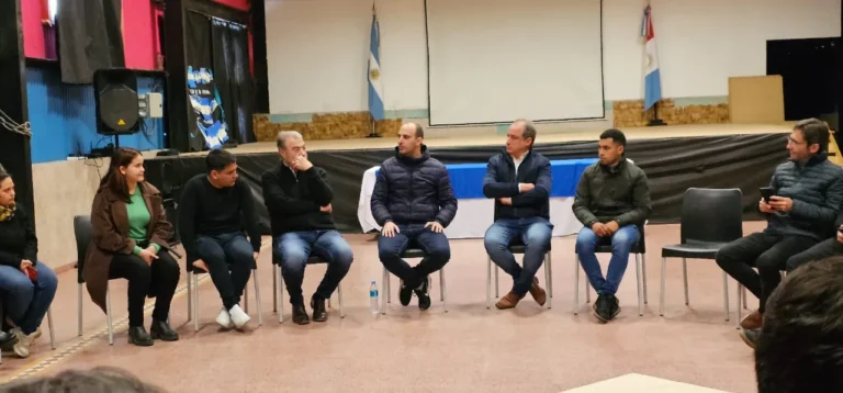 Agencia Córdoba Joven en Santiago Temple