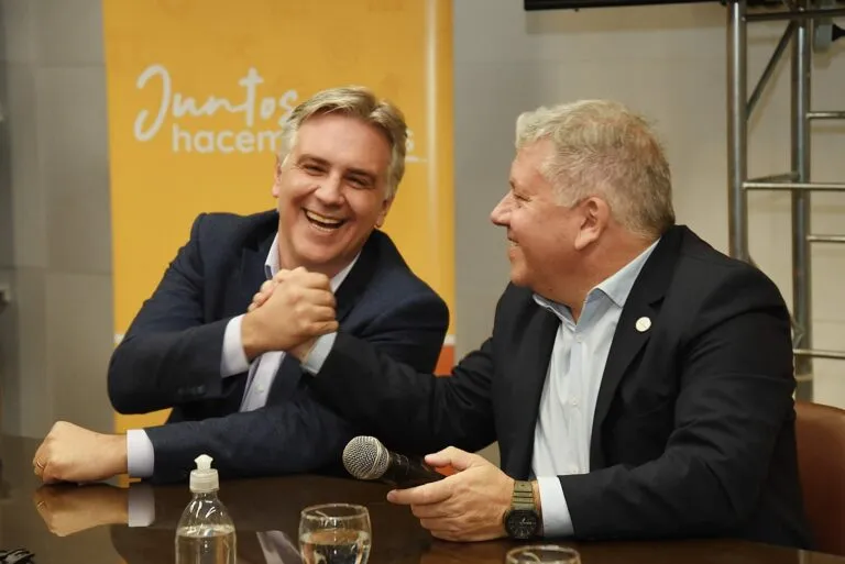 Llaryora visitó Arroyito y Tránsito 