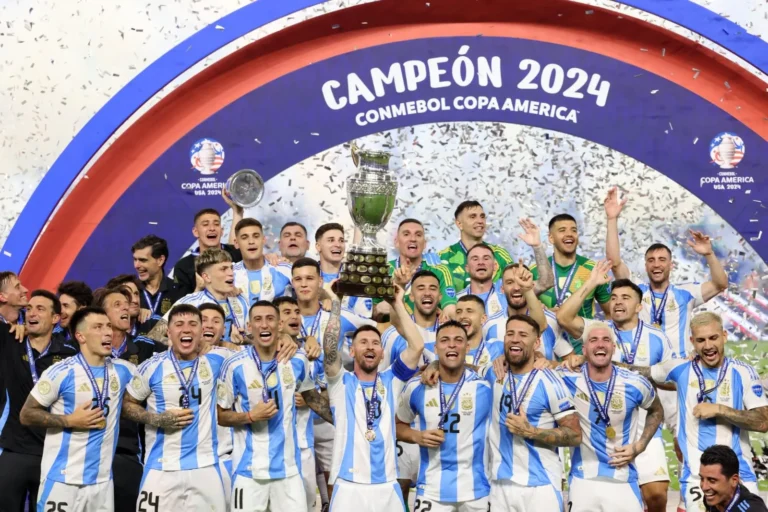 Bicampeones de América