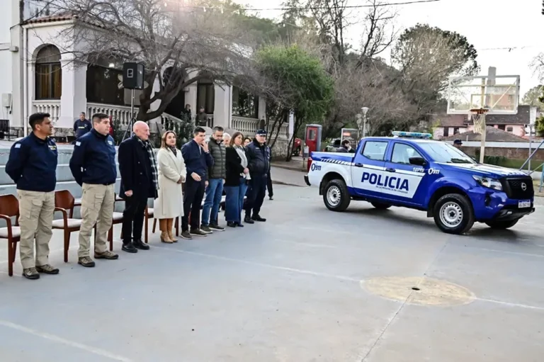 Prunotto lidera entrega de móviles policiales
