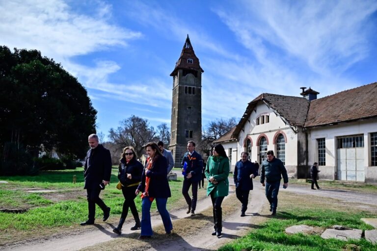 Myrian Prunotto recorrió la Colonia Vidal Abal de Oliva