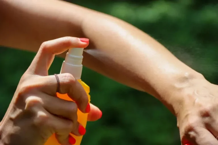 La ANMAT prohibió el uso y la venta de un repelente contra el dengue