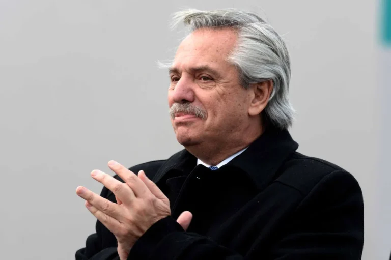 Alberto Fernández denunciado