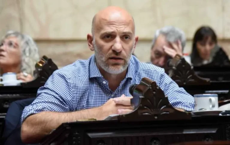 El vicerrector de la UBA advirtió que Milei quiere cerrar la Universidad Pública