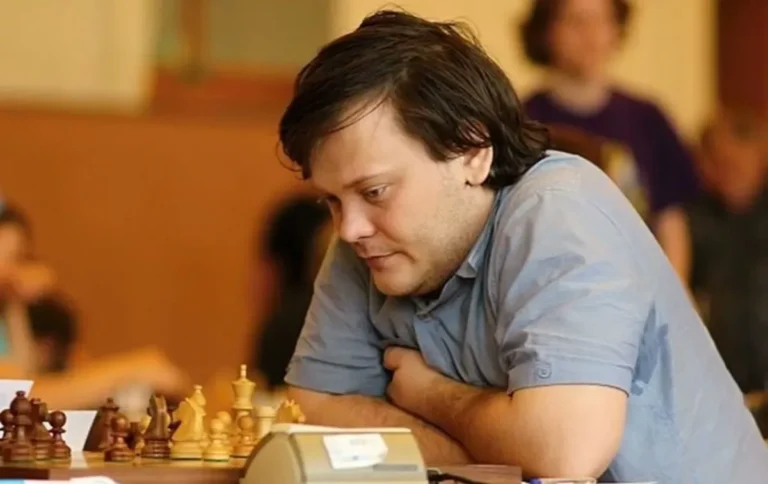 Suspendieron a un maestro internacional de ajedrez por acoso