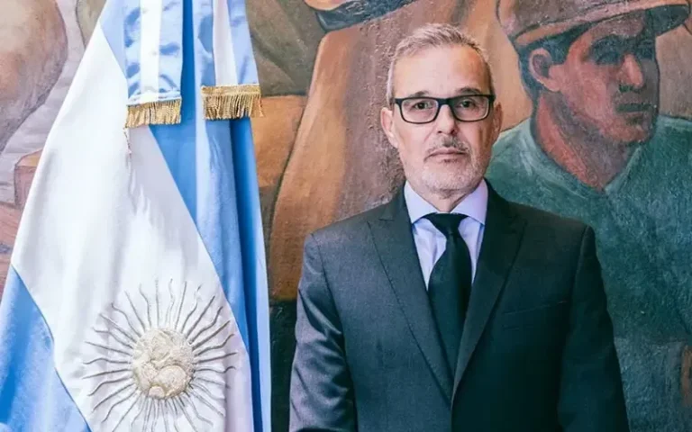 Renunció el ministro de Salud, Mario Russo